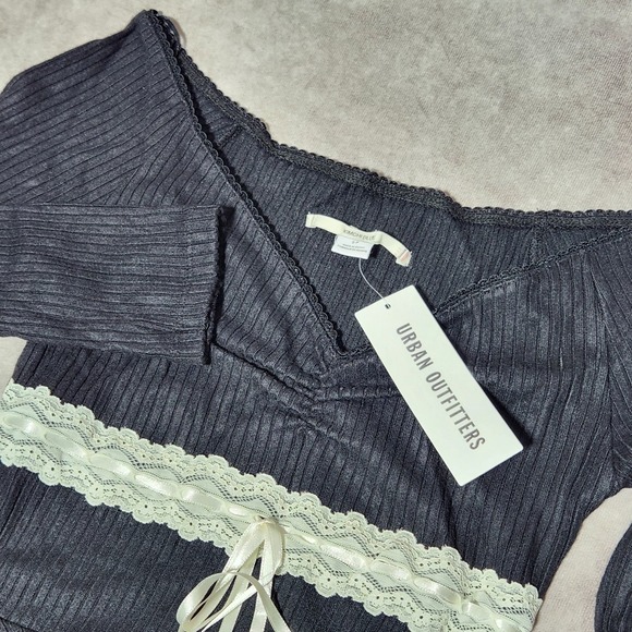 Kimchi Blue Tops - Kimchi‎ Blue Urban Outfitters Black Ribbed Lace Ribbon Peplum Tie Top Small NEW